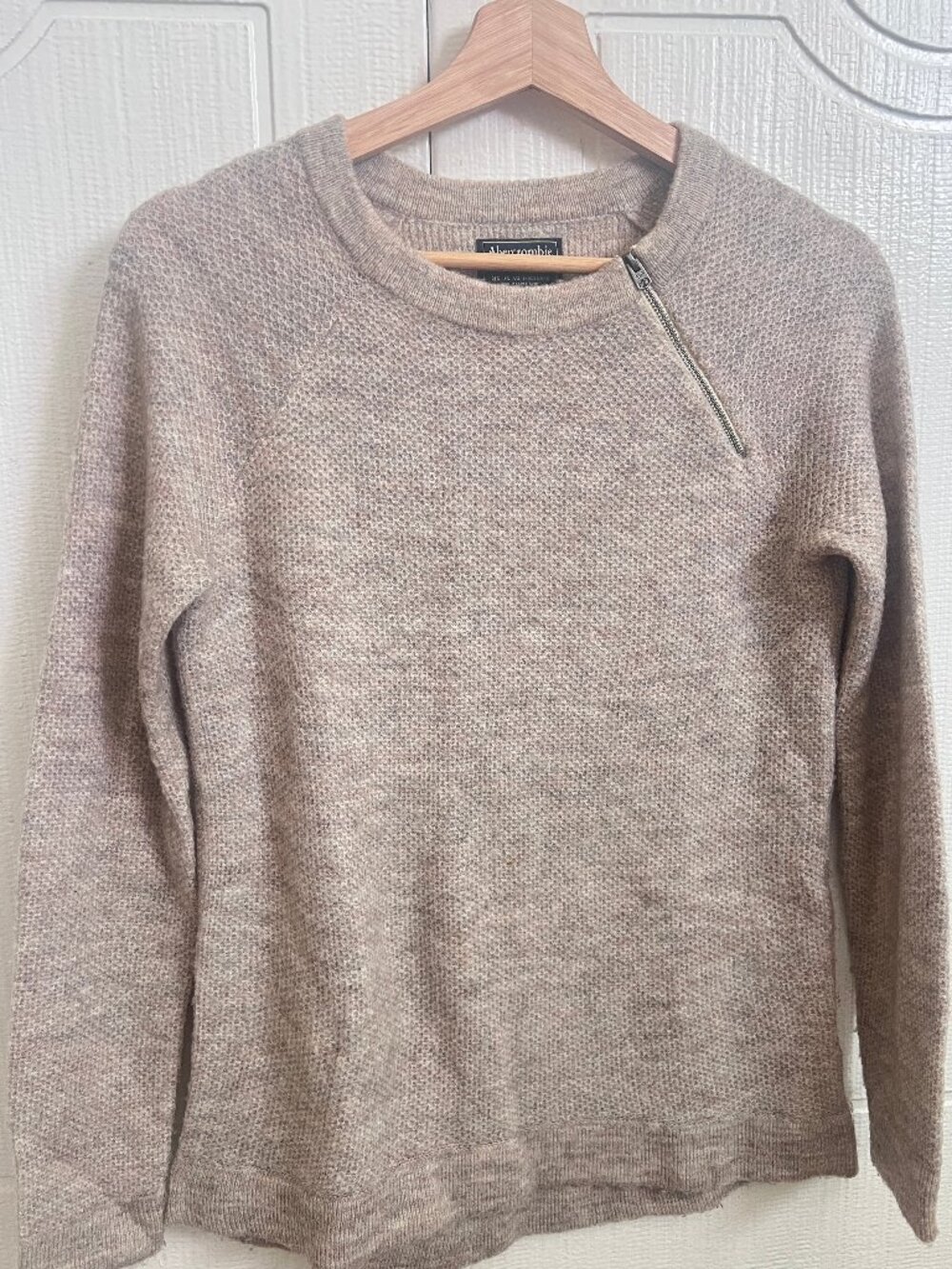 Abercrombie & Fitch Knit Crew Neck Sweater Tan XS
